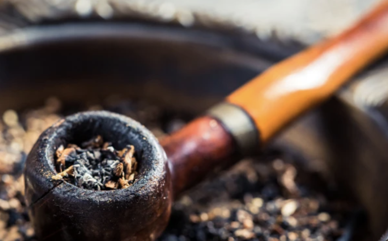 5 Must-Have Accessories for the Avid & Newbie Pipe Smoker